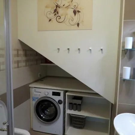 Sunlight Apartment *